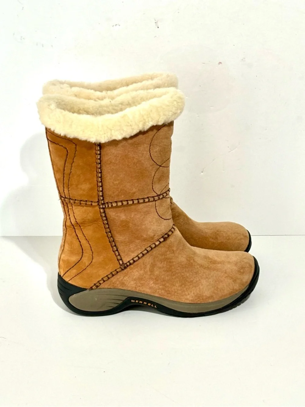 Merrell Women's Size 6 Encore Peak Caramel Brown Suede Faux Fur Lined Boots EUC